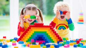 Read more about the article Como escolher brinquedos educativos para crianças de 3 a 5 anos?